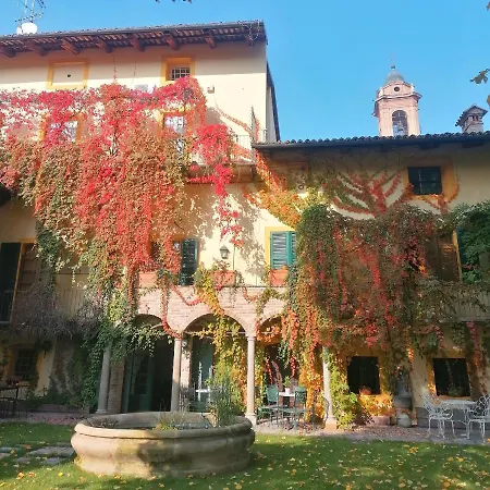 Palazzo Sismonda 3* Corneliano d'Alba