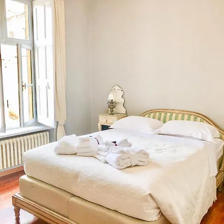 Palazzo Sismonda Bed & Breakfast Corneliano d'Alba