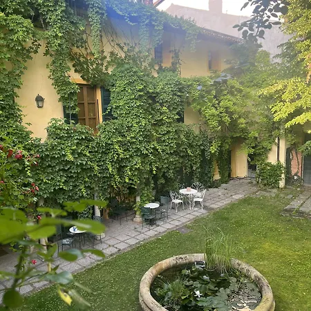 Palazzo Sismonda 住宿加早餐酒店