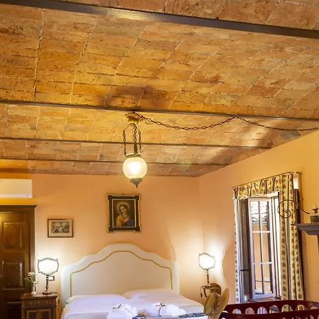 Palazzo Sismonda Oda ve Kahvaltı 3*