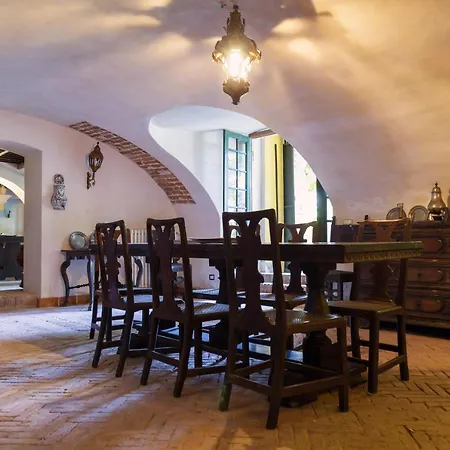 Palazzo Sismonda Corneliano d'Alba