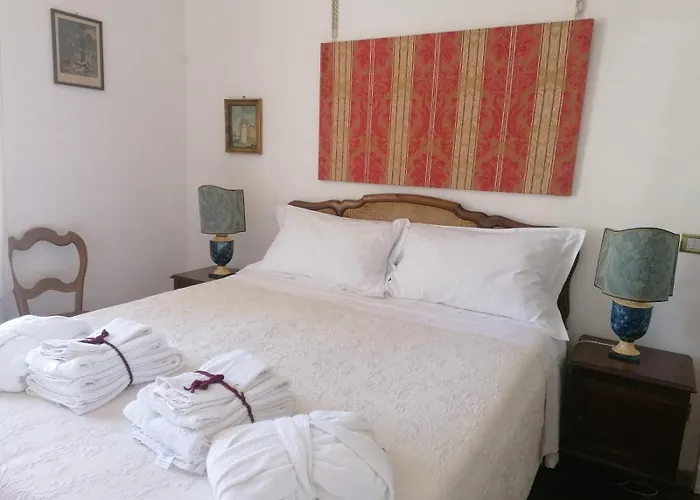 Palazzo Sismonda Bed & Breakfast 3*