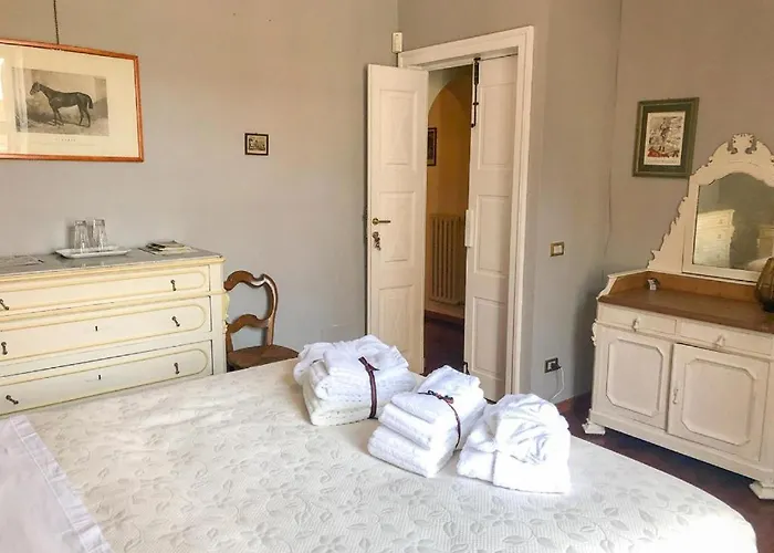 Alojamento de Acomodação e Pequeno-almoço Palazzo Sismonda Corneliano d'Alba