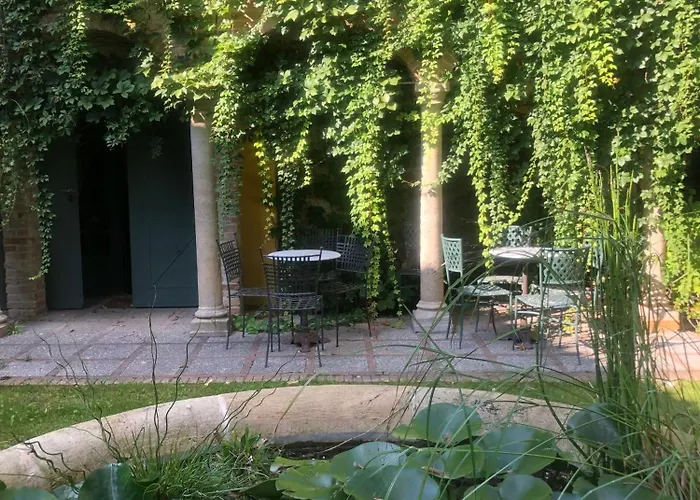 Alojamento de Acomodação e Pequeno-almoço Palazzo Sismonda Corneliano d'Alba