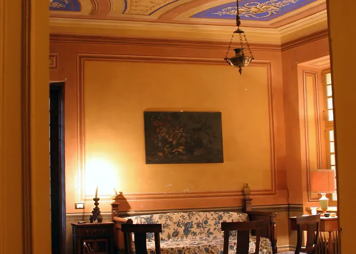 Palazzo Sismonda 3* Corneliano d'Alba