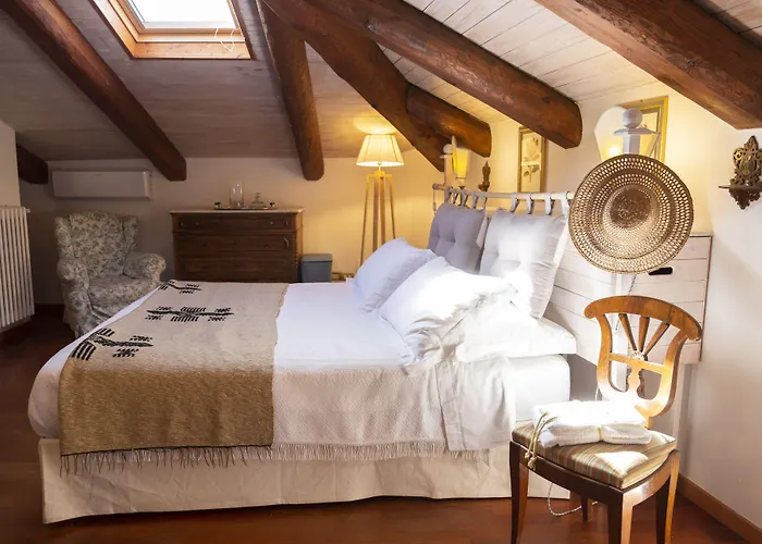Palazzo Sismonda Alojamento de Acomodação e Pequeno-almoço 3*