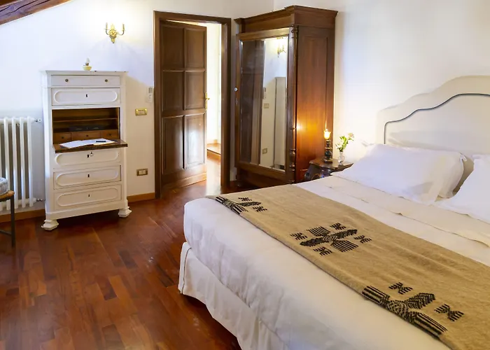 Palazzo Sismonda 3*