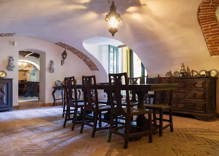 Palazzo Sismonda Corneliano d'Alba