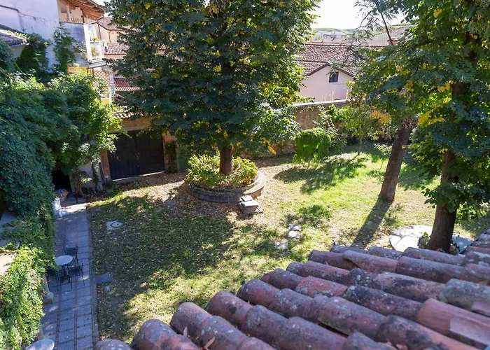 Alojamento de Acomodação e Pequeno-almoço Palazzo Sismonda 3*